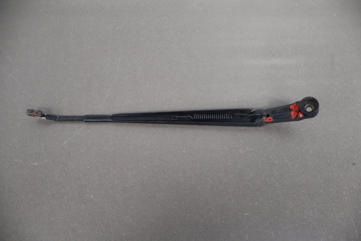 1998-2007 Toyota Land Cruiser Lexus LX470 Wiper Arm Pair