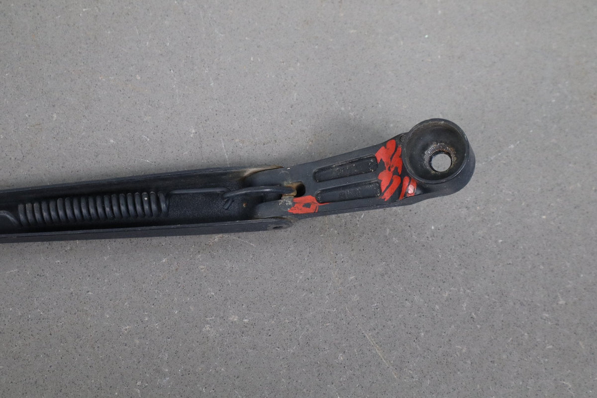 1998-2007 Toyota Land Cruiser Lexus LX470 Wiper Arm Pair