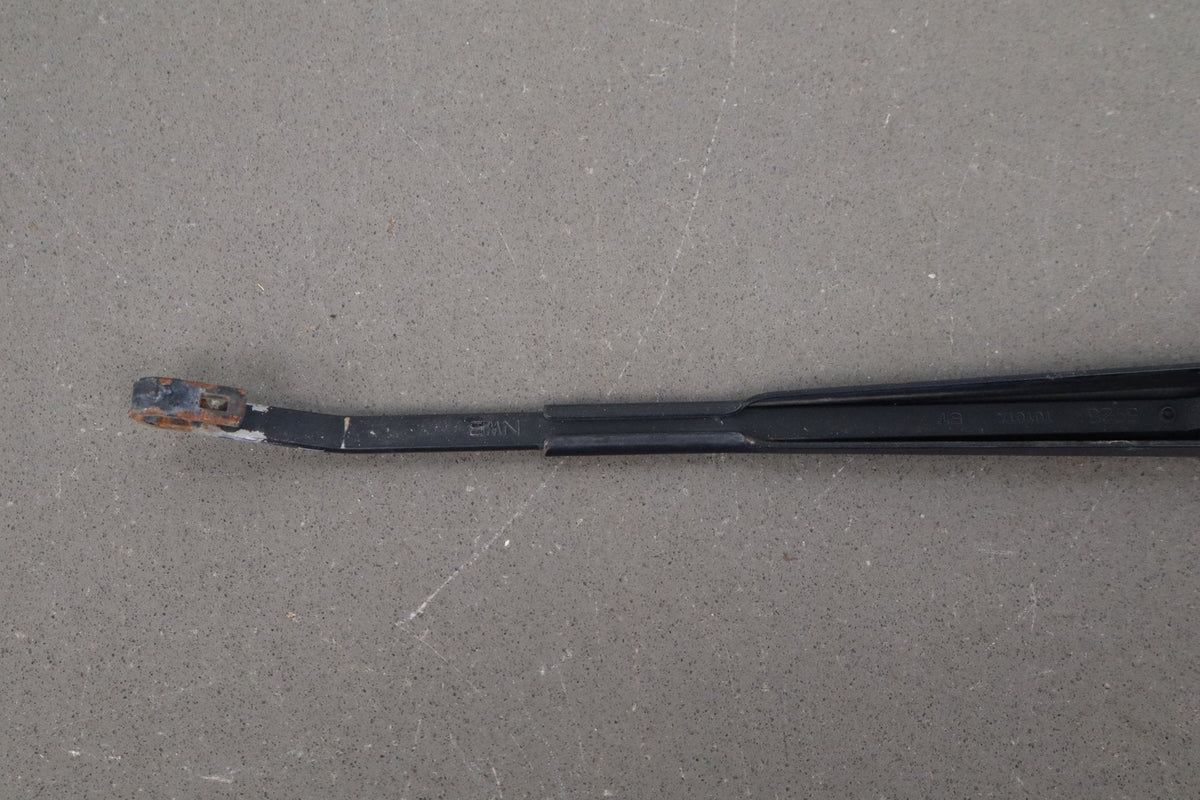 1998-2007 Toyota Land Cruiser Lexus LX470 Wiper Arm Pair