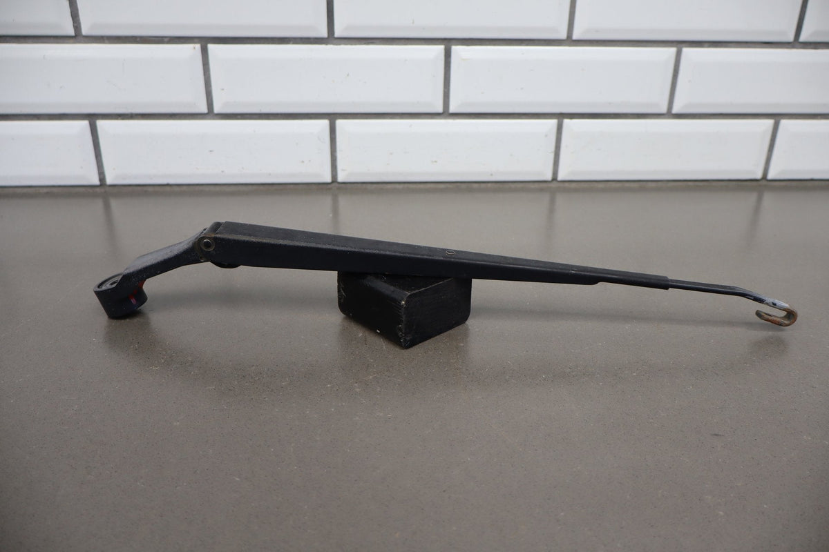 1998-2007 Toyota Land Cruiser Lexus LX470 Wiper Arm Pair