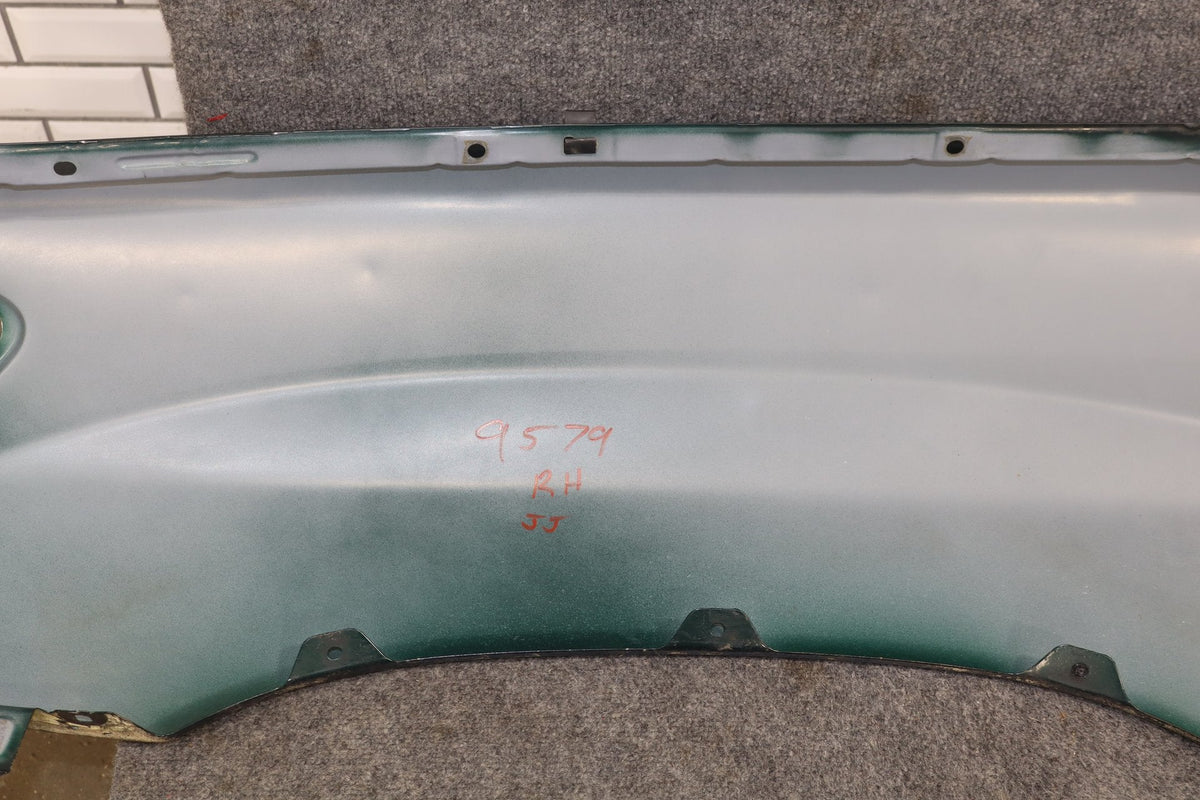 1998-2007 Toyota Land Cruiser Right Fender Base Imperial Jade 6Q7 5380160881