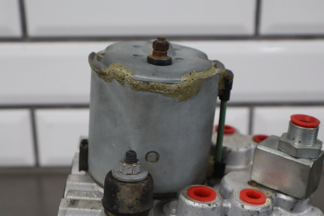 1998 C5 Corvette Anti Lock Brake System Pump & Module *W/O Front ABS*