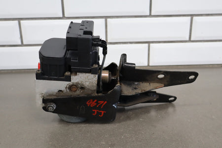 1998 Chevrolet Camaro ABS Brake Unit W/O Traction Control 12453256 OEM