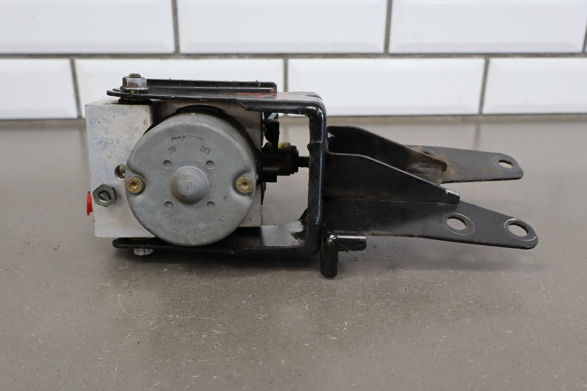 1998 Chevrolet Camaro ABS Brake Unit W/O Traction Control 12453256 OEM