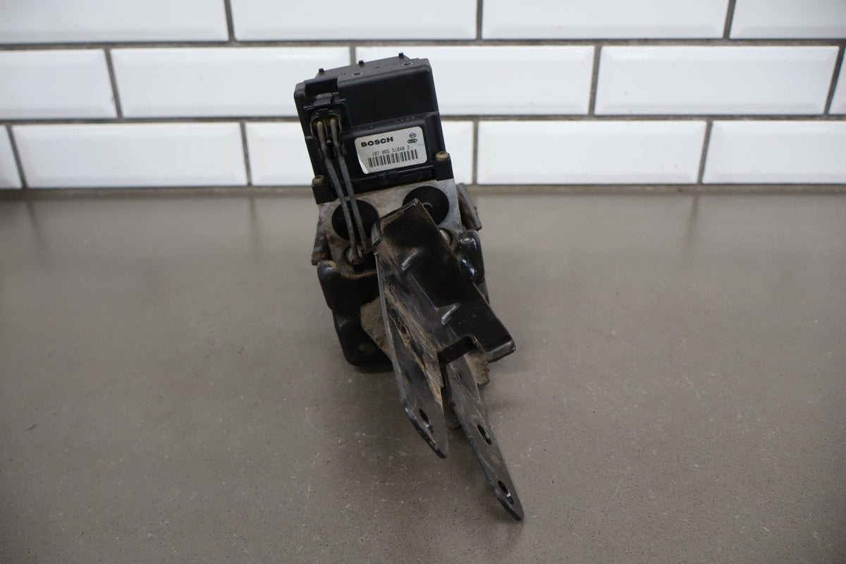 1998 Chevrolet Camaro ABS Brake Unit W/O Traction Control 12453256 OEM