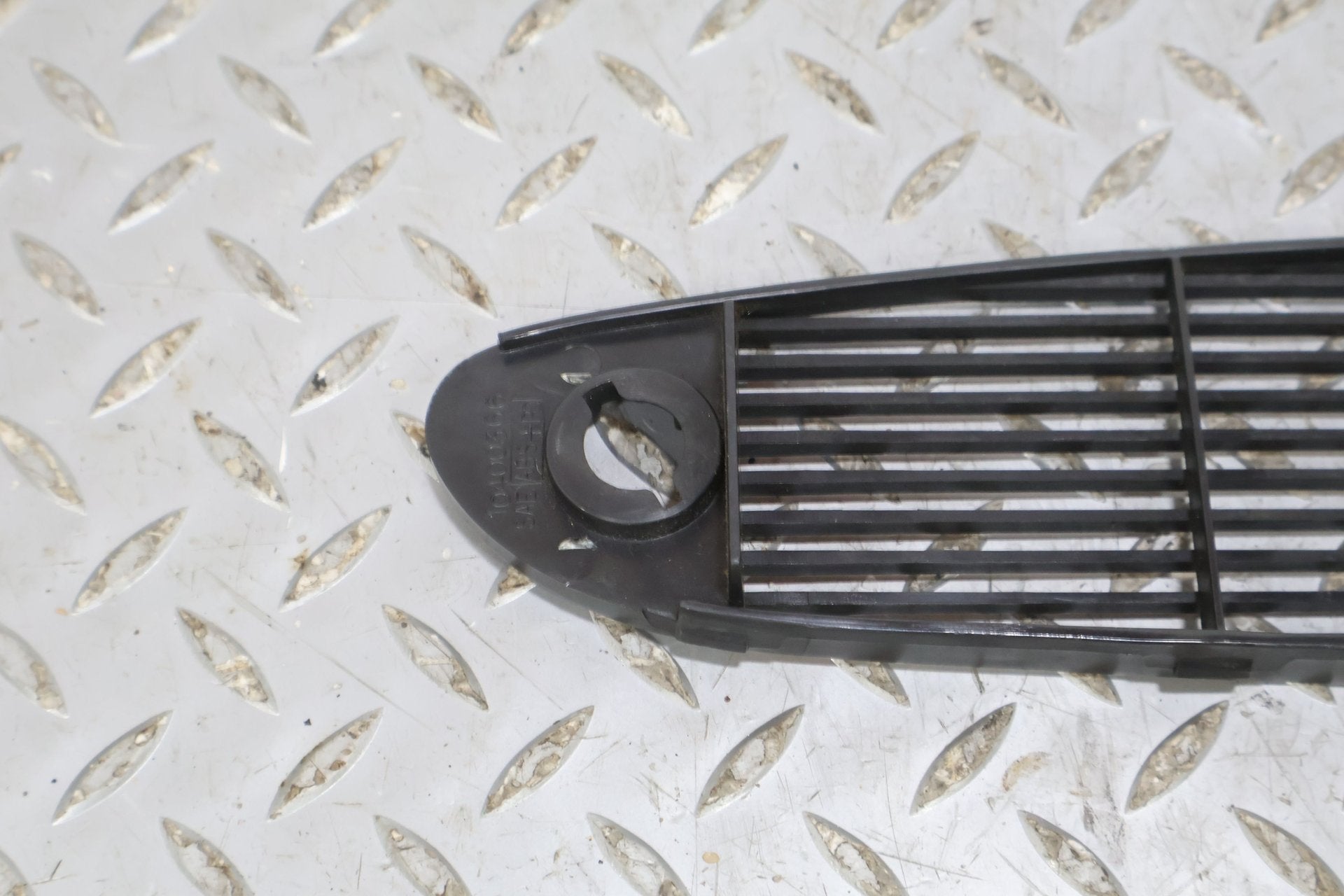 1998 Chevrolet Corvette- Dash Vent