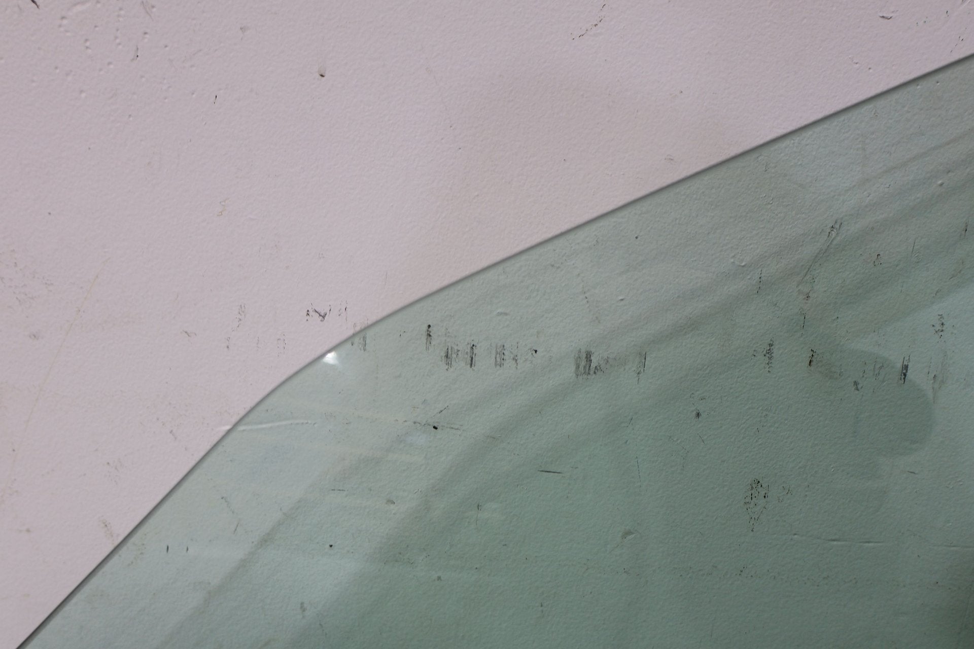 1998 Chevrolet Corvette- FRONT DOOR GLASS/WINDOW