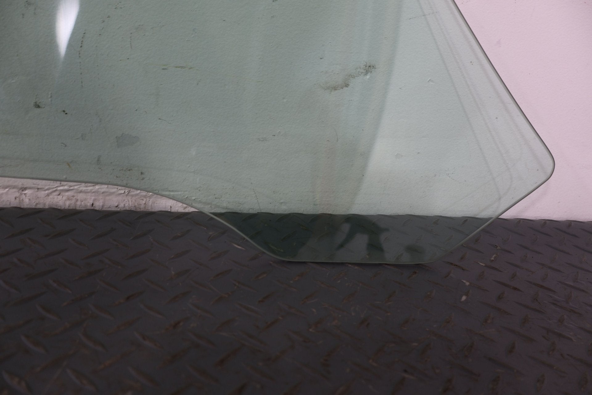 1998 Chevrolet Corvette- FRONT DOOR GLASS/WINDOW