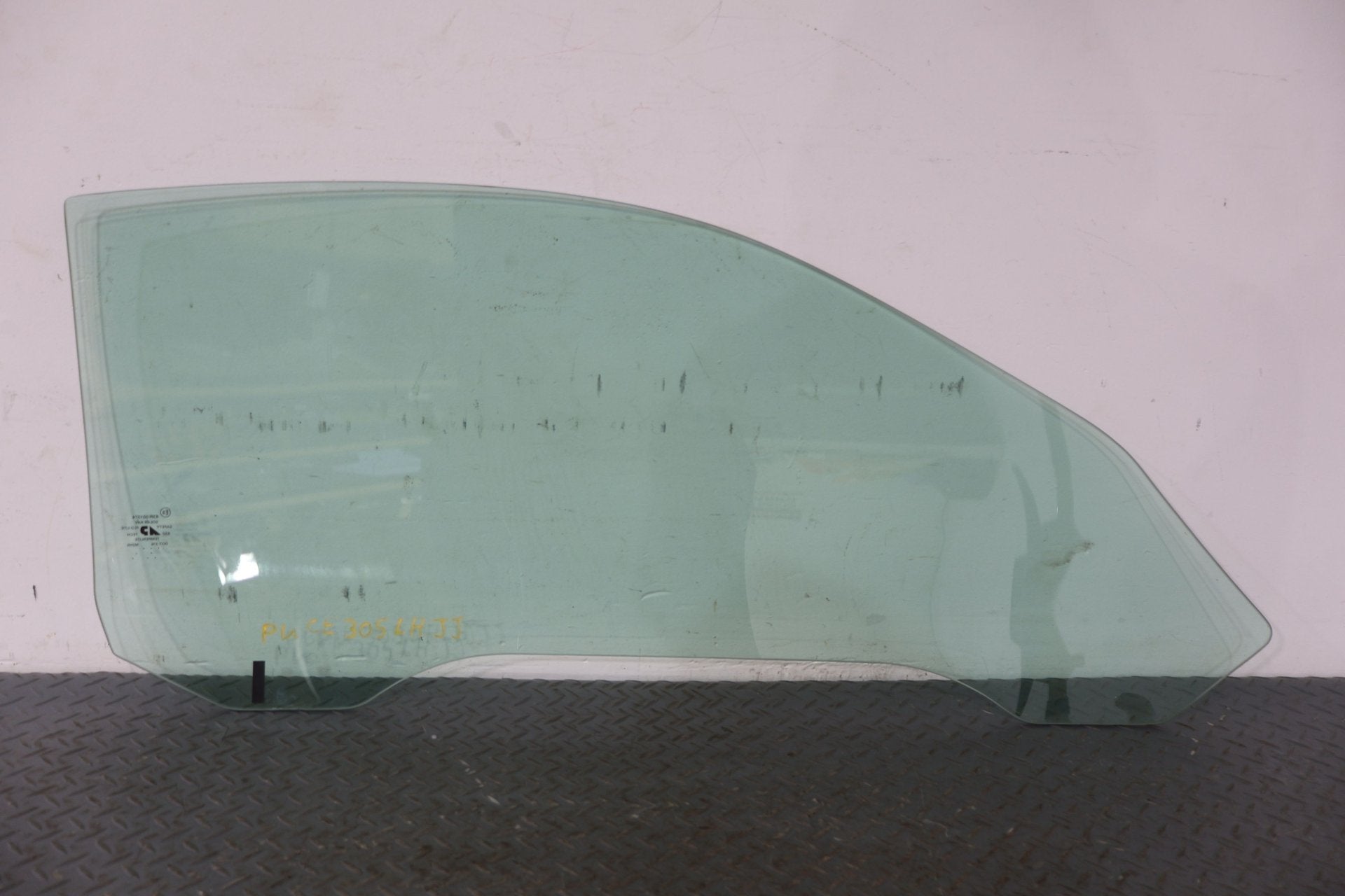 1998 Chevrolet Corvette- FRONT DOOR GLASS/WINDOW