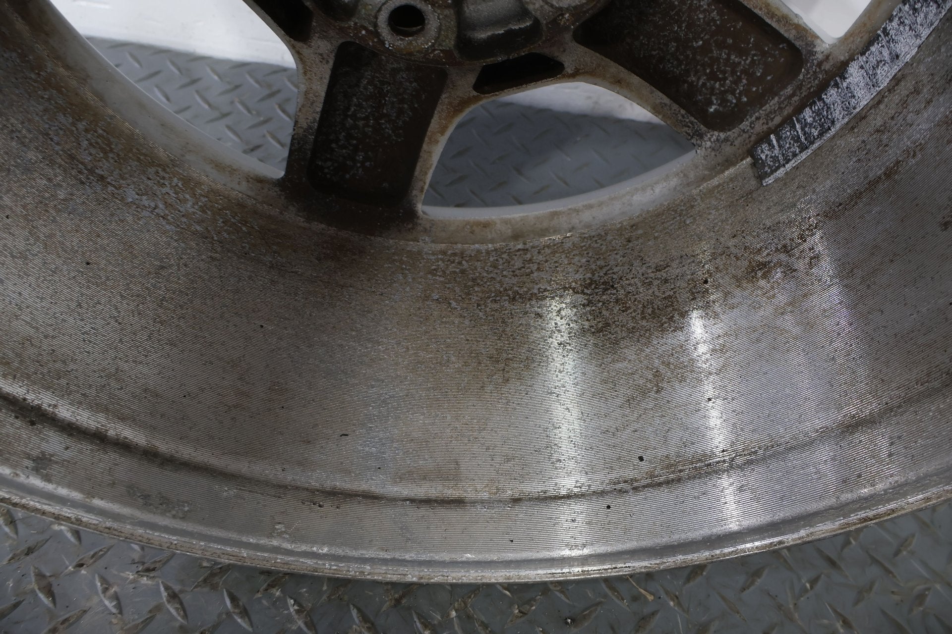 1998 Chevrolet Corvette- Wheel