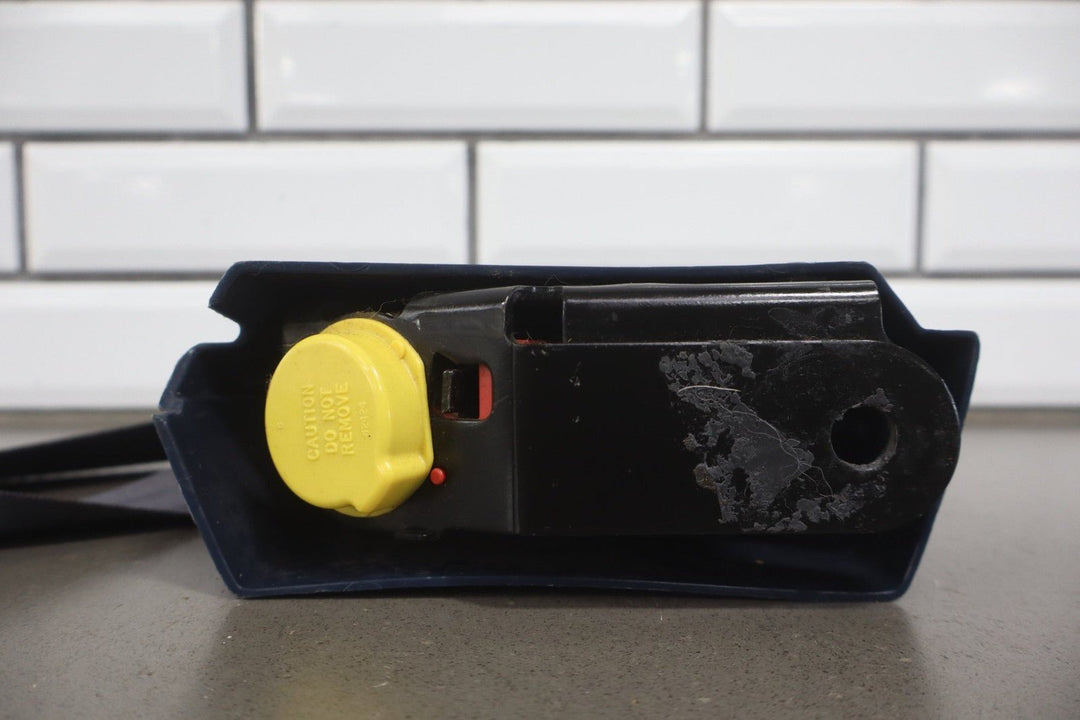 1998 Chevrolet Silverado 3500 Left Front Seat Belt 26