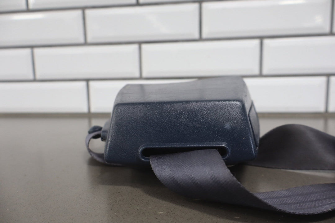 1998 Chevrolet Silverado 3500 Left Front Seat Belt 26