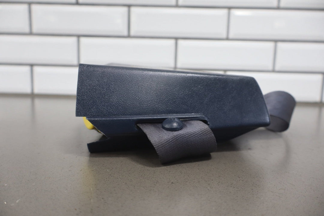 1998 Chevrolet Silverado 3500 Left Front Seat Belt 26