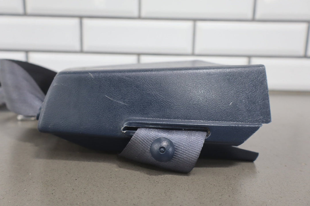 1998 Chevrolet Silverado 3500 Right Front Seat Belt 26