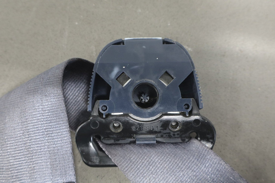 1998 Chevrolet Silverado 3500 Right Front Seat Belt 26