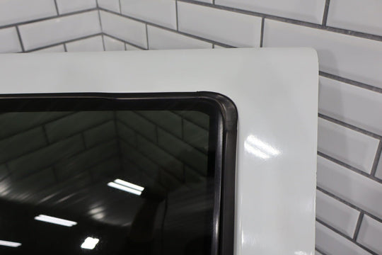 1998 Chevrolet Tahoe Right Rear Door White ( 50U )
