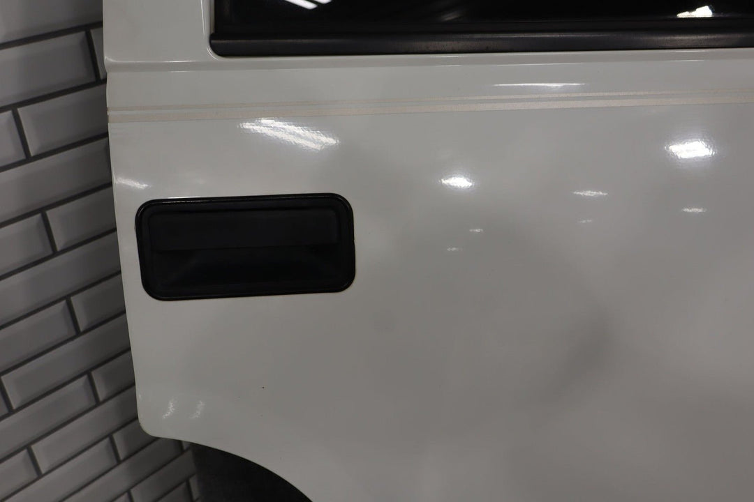1998 Chevrolet Tahoe Right Rear Door White ( 50U )