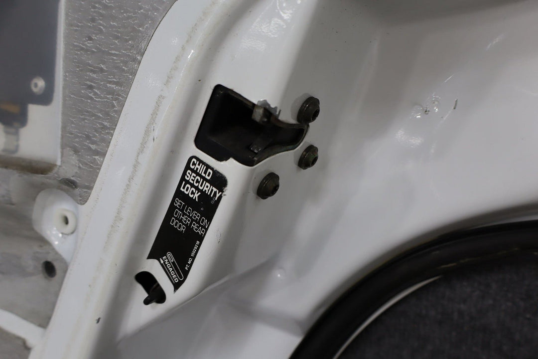 1998 Chevrolet Tahoe Right Rear Door White ( 50U )