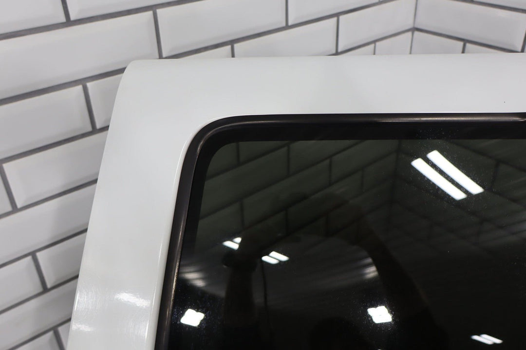 1998 Chevrolet Tahoe Right Rear Door White ( 50U )