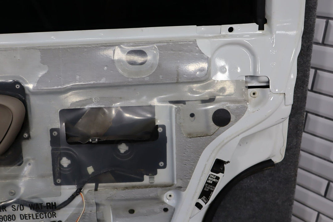 1998 Chevrolet Tahoe Right Rear Door White ( 50U )