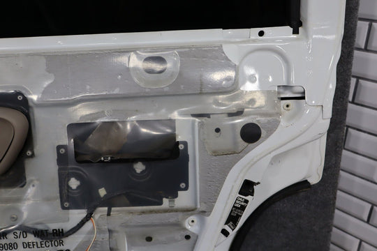 1998 Chevrolet Tahoe Right Rear Door White ( 50U )