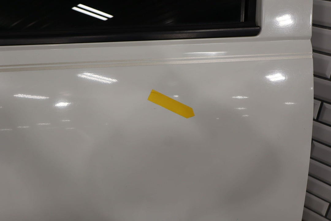 1998 Chevrolet Tahoe Right Rear Door White ( 50U )