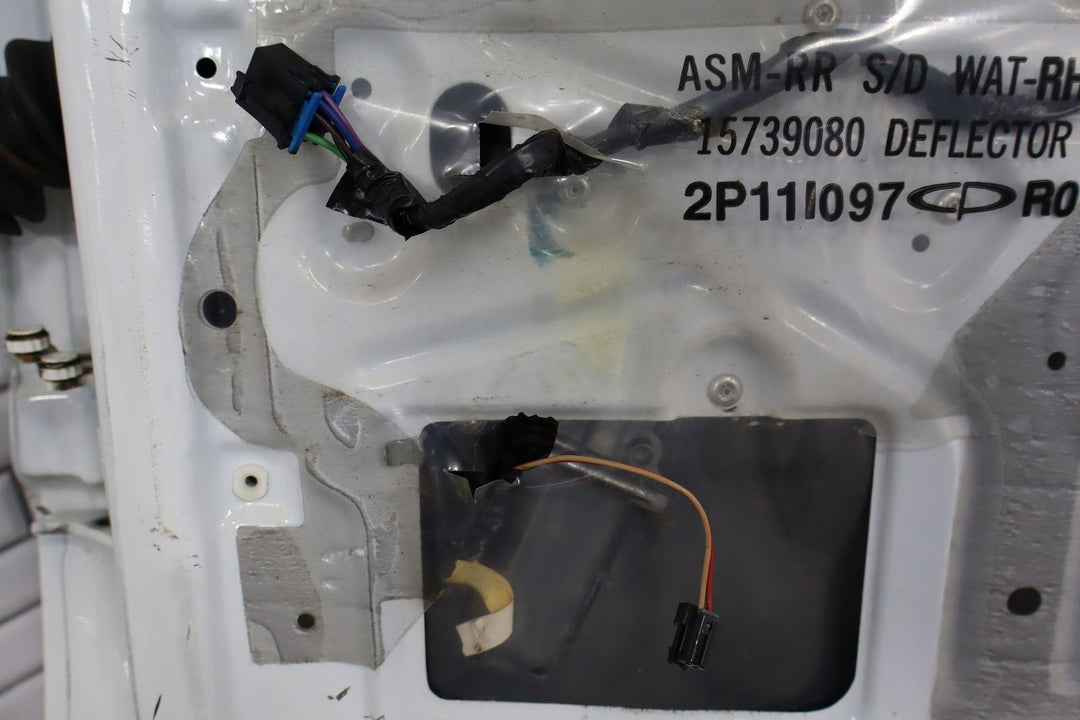 1998 Chevrolet Tahoe Right Rear Door White ( 50U )