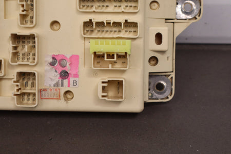 1998 Lexus LX470 J100 4.7L Cabin Fuse Box