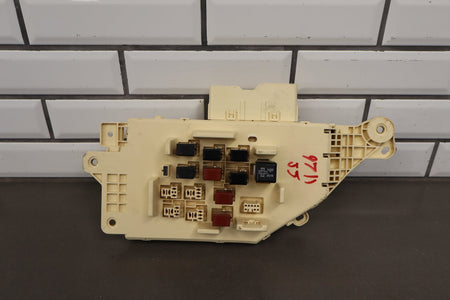 1998 Lexus LX470 J100 4.7L Cabin Fuse Box