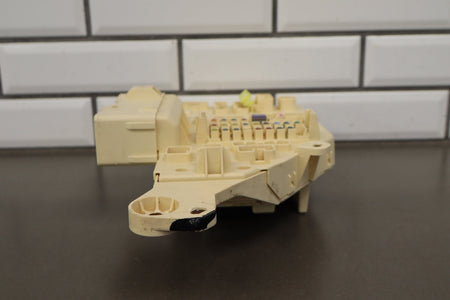 1998 Lexus LX470 J100 4.7L Cabin Fuse Box