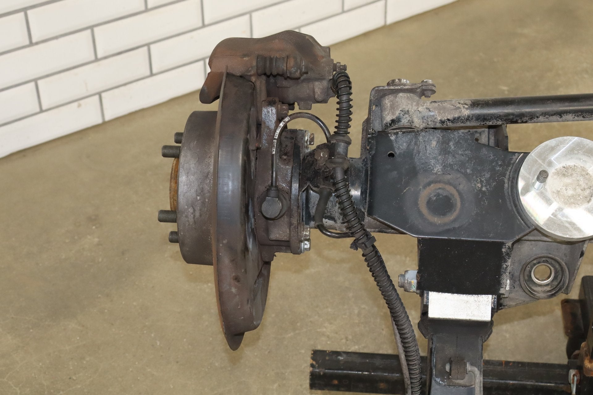 1998 Range Rover P38 4.6L Complete Rear Axle Assembly OEM 3.54 Ratio OEM