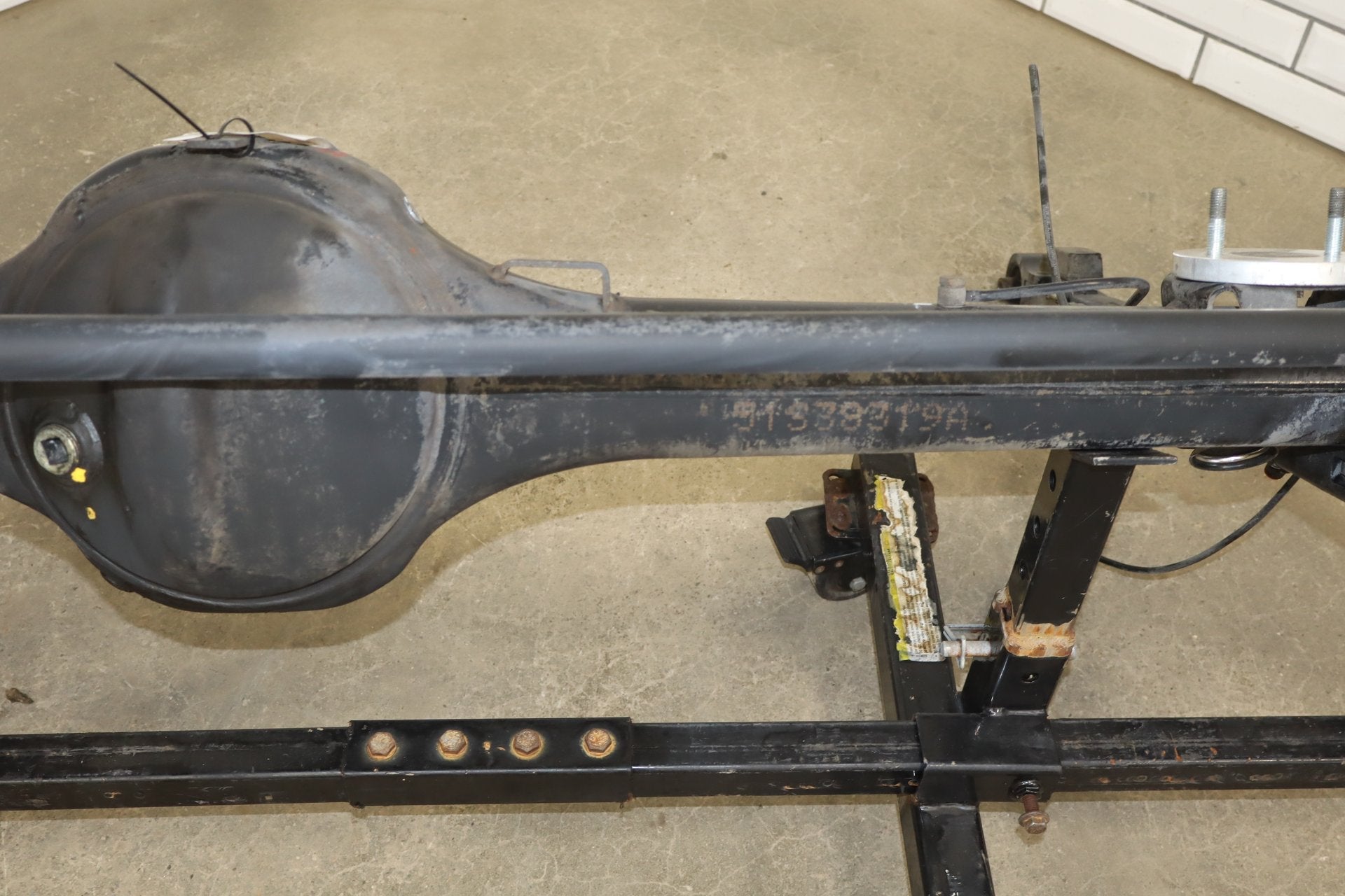 1998 Range Rover P38 4.6L Complete Rear Axle Assembly OEM 3.54 Ratio OEM