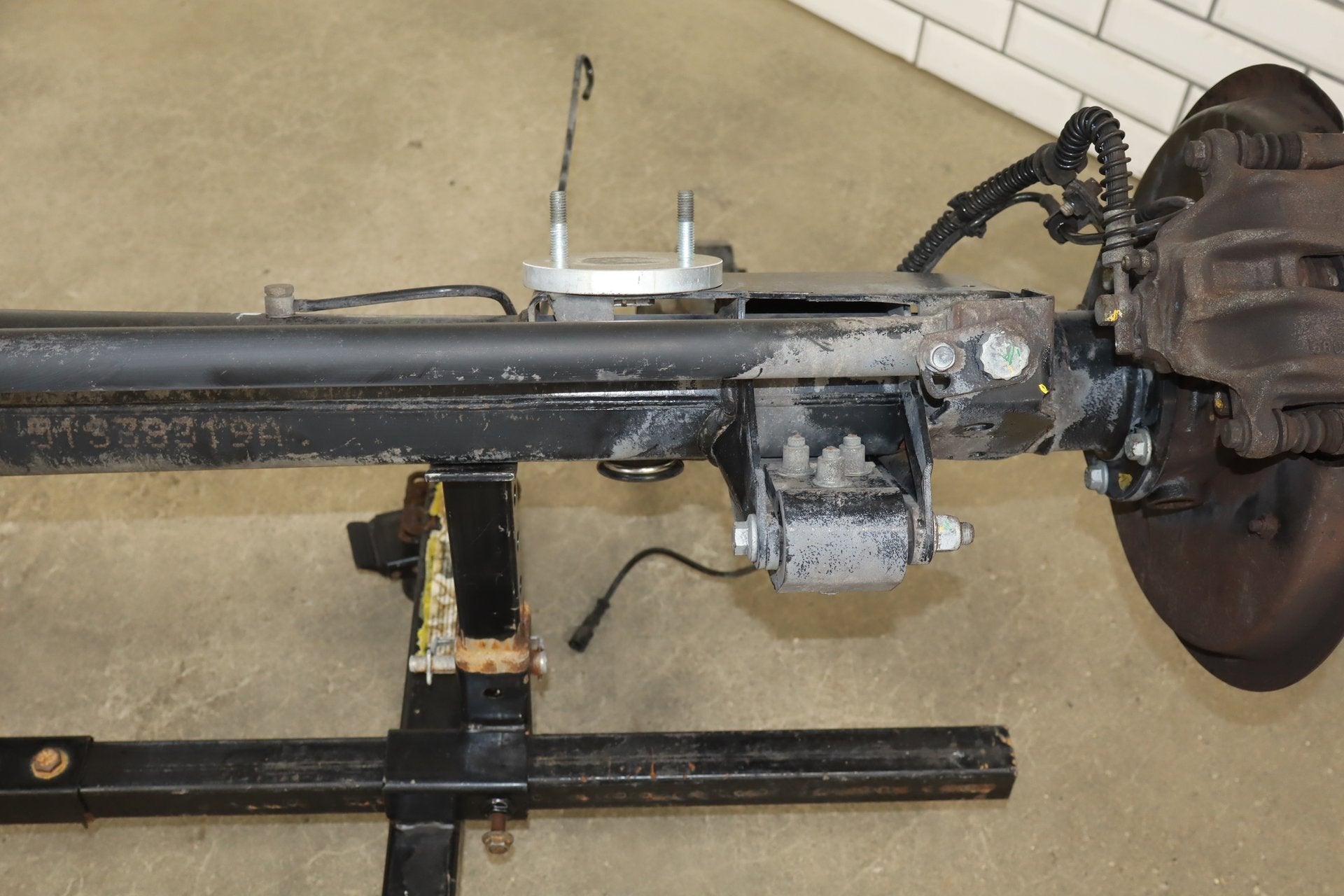 1998 Range Rover P38 4.6L Complete Rear Axle Assembly OEM 3.54 Ratio OEM