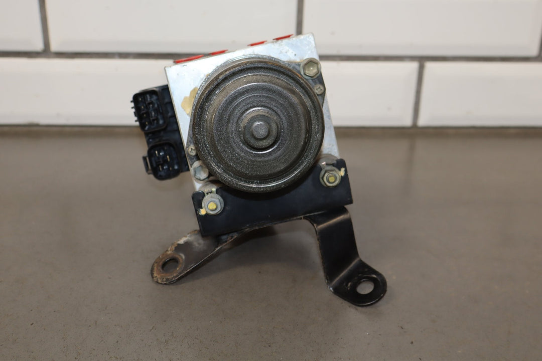 1998 Toyota 4Runner ABS Brake Unit OEM