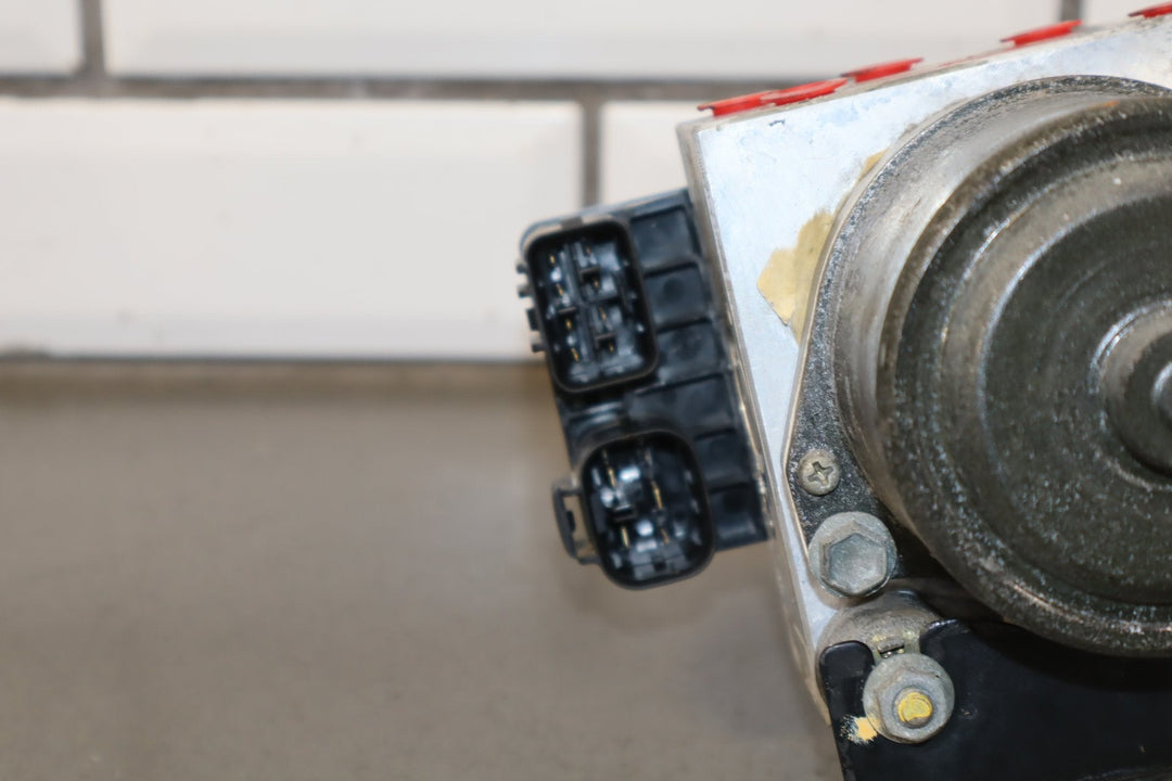 1998 Toyota 4Runner ABS Brake Unit OEM