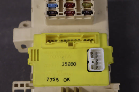 1998 Toyota 4Runner N180 3.4 Cabin Fuse Box