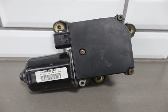 1999 - 2000 Cadillac Escalade Front Wiper Motor OEM