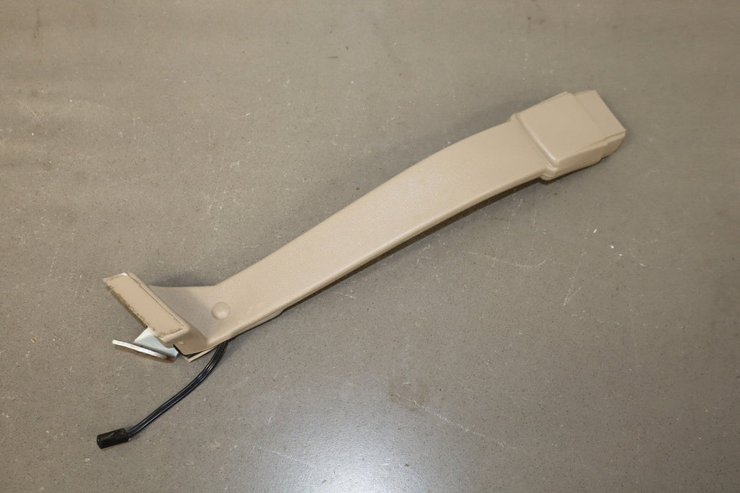 1999 - 2000 Cadillac Escalade Left Front Seat Belt Buckle OEM