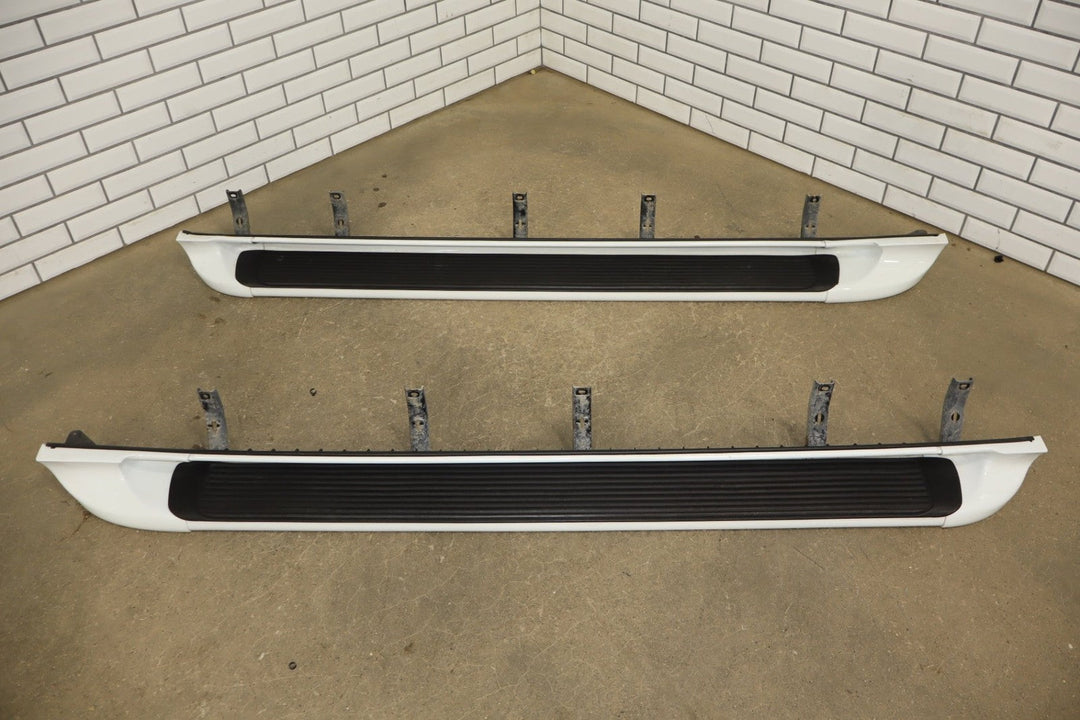 1999 - 2000 Cadillac Escalade Pair - Running Boards White