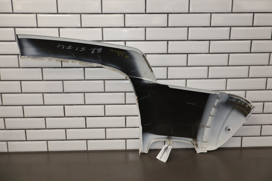 1999 - 2000 Cadillac Escalade Right Rear Wheel Arch Moulding OEM