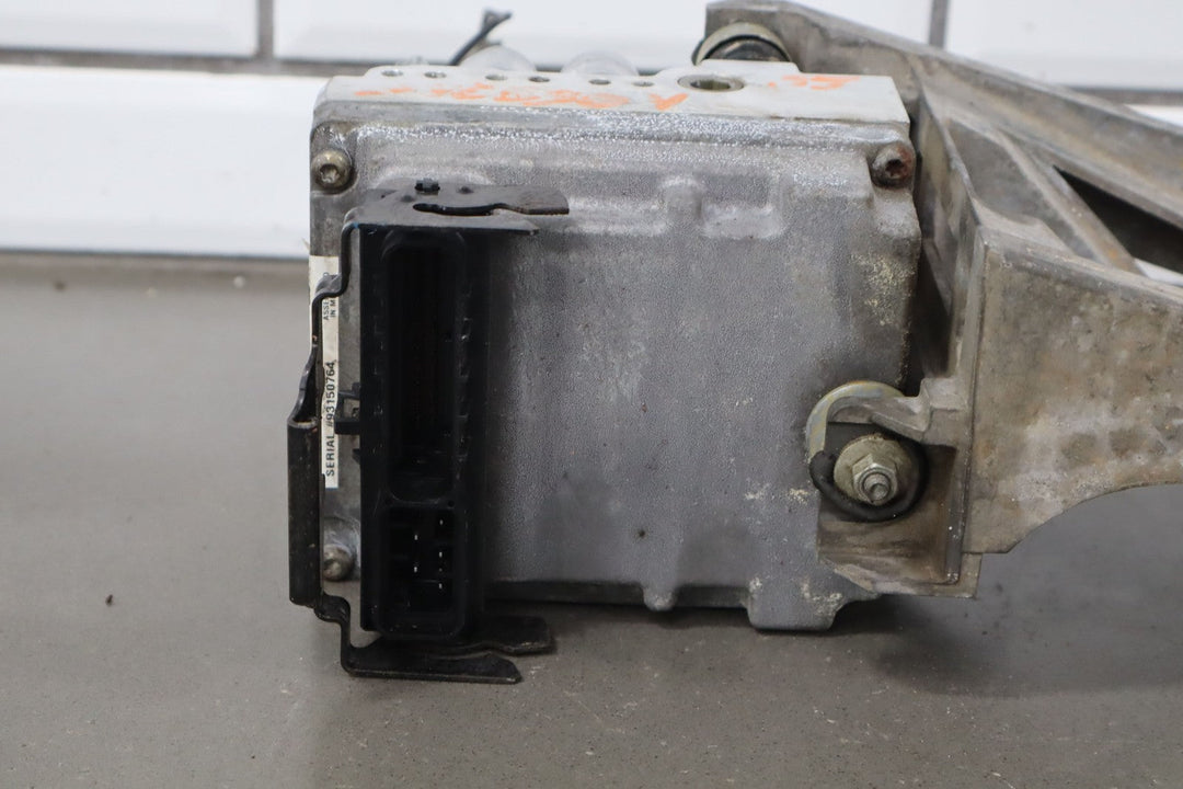 1999 - 2000 Chevy C5 Corvette ABS Anti - Lock Brake Pump W/ Module (Opt JL4)