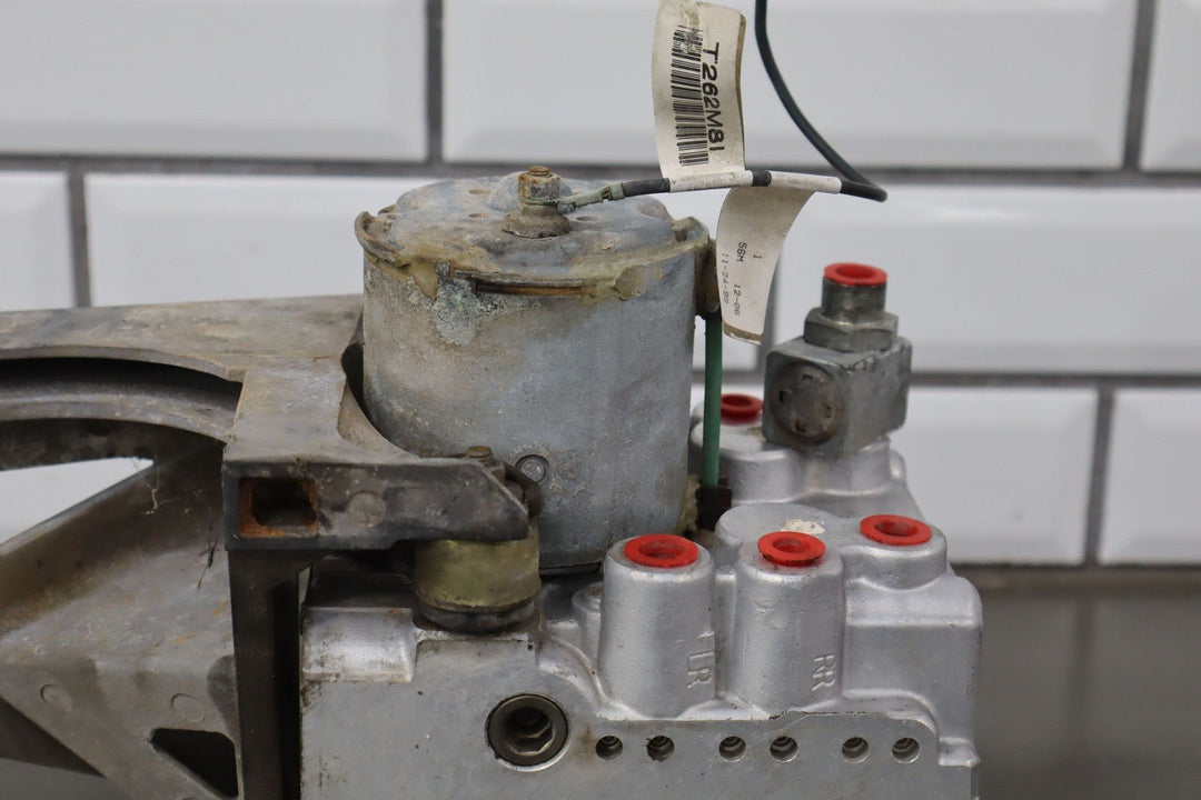 1999 - 2000 Chevy C5 Corvette ABS Anti - Lock Brake Pump W/ Module (Opt JL4)