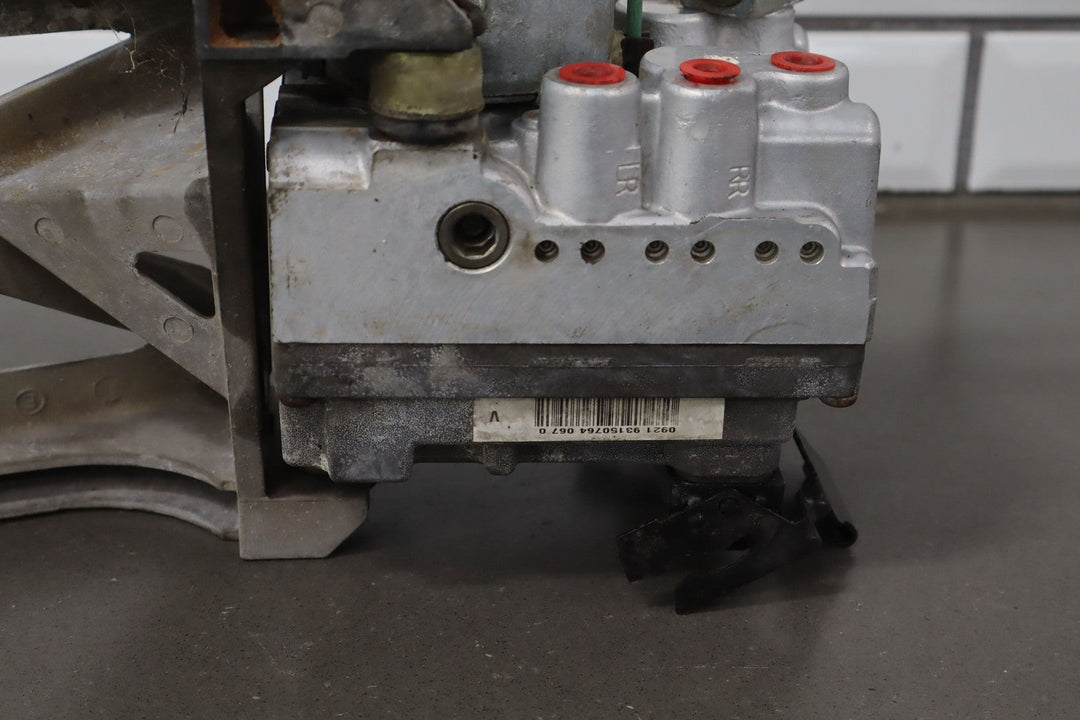 1999 - 2000 Chevy C5 Corvette ABS Anti - Lock Brake Pump W/ Module (Opt JL4)