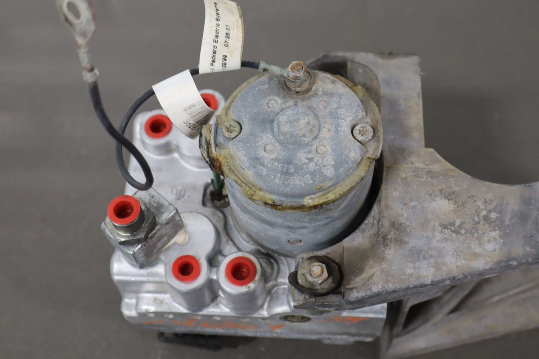 1999 - 2000 Chevy C5 Corvette ABS Anti - Lock Brake Pump W/ Module (Opt JL4)