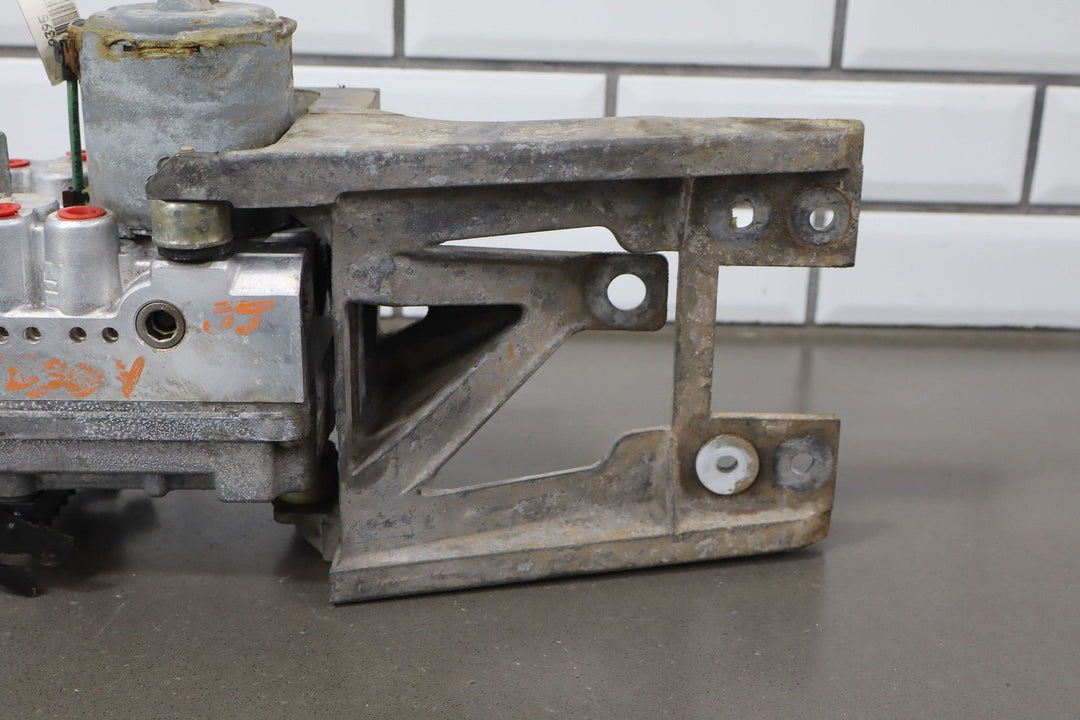 1999 - 2000 Chevy C5 Corvette ABS Anti - Lock Brake Pump W/ Module (Opt JL4)