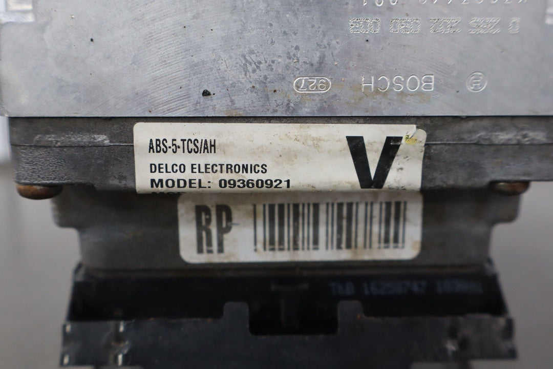 1999 - 2000 Chevy C5 Corvette ABS Anti - Lock Brake Pump W/ Module (Opt JL4)