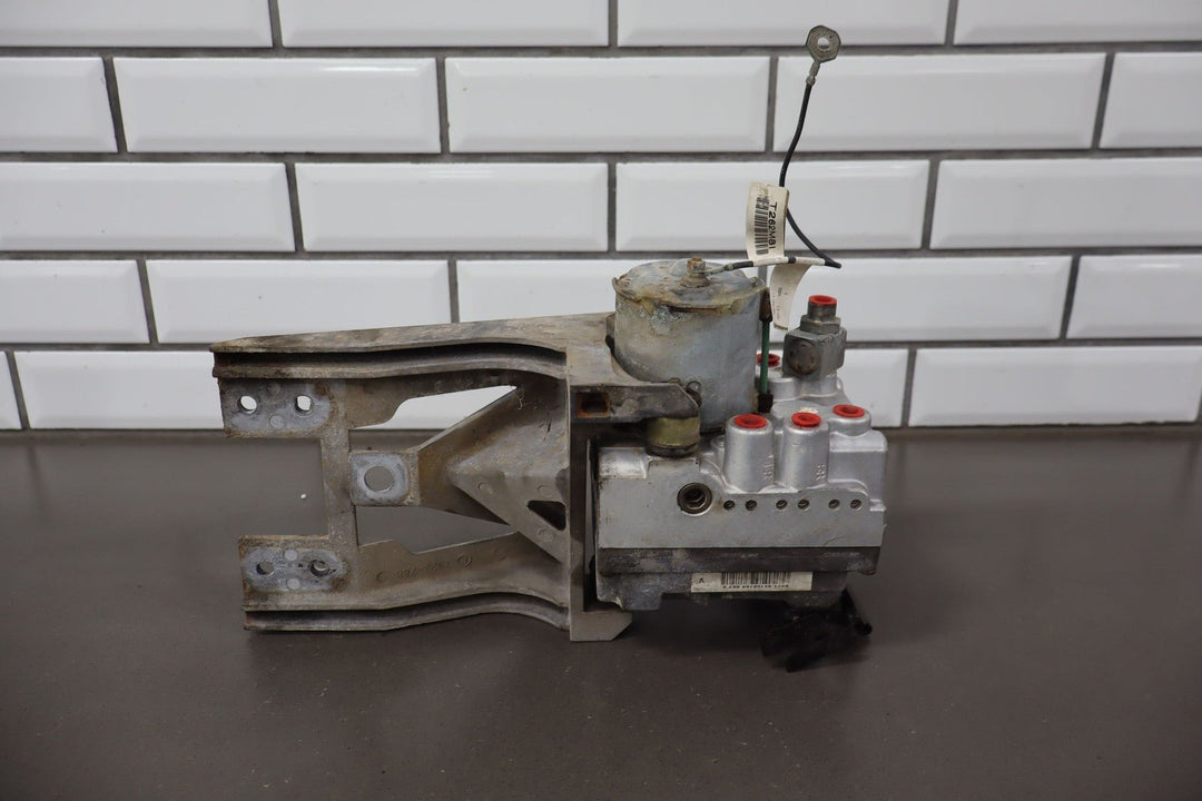 1999 - 2000 Chevy C5 Corvette ABS Anti - Lock Brake Pump W/ Module (Opt JL4)