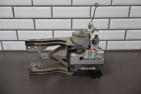 1999 - 2000 Chevy C5 Corvette ABS Anti - Lock Brake Pump W/ Module (Opt JL4)