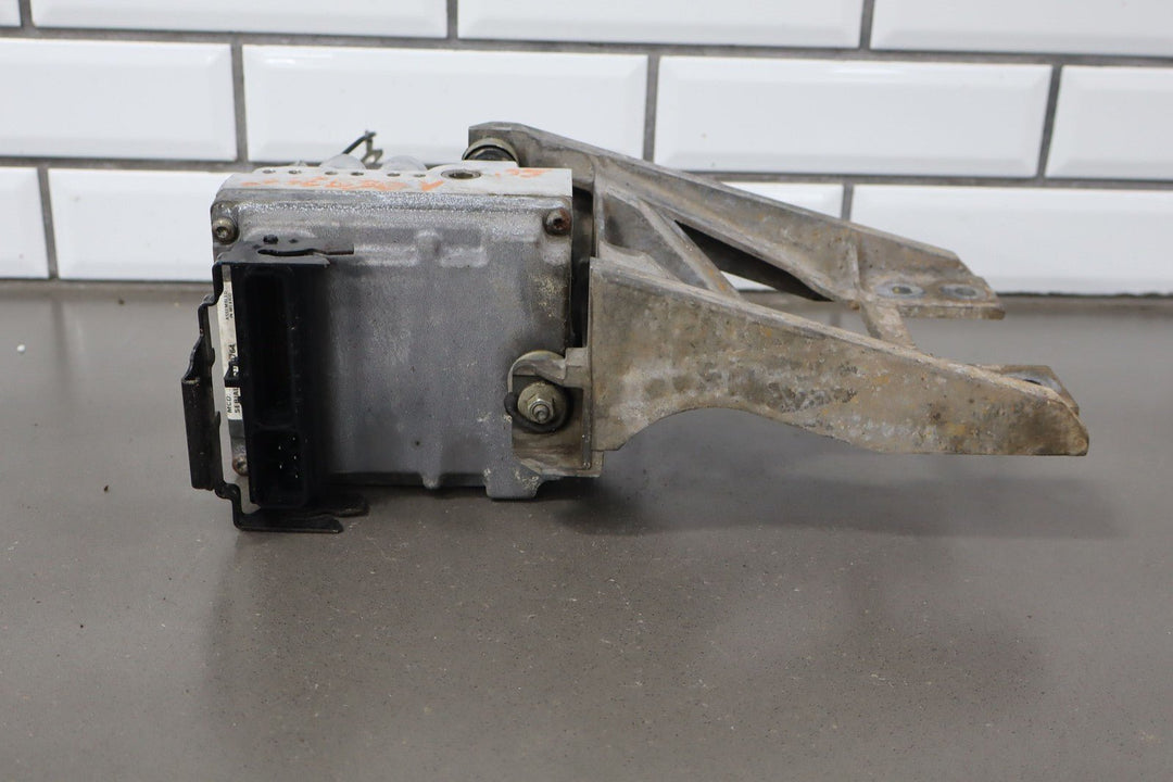 1999 - 2000 Chevy C5 Corvette ABS Anti - Lock Brake Pump W/ Module (Opt JL4)