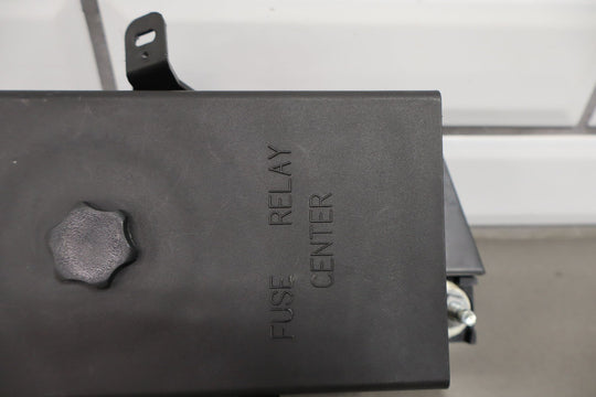 1999 - 2000 Chevy C5 Corvette OEM Cabin Fuse Relay Junction Box (12193792)